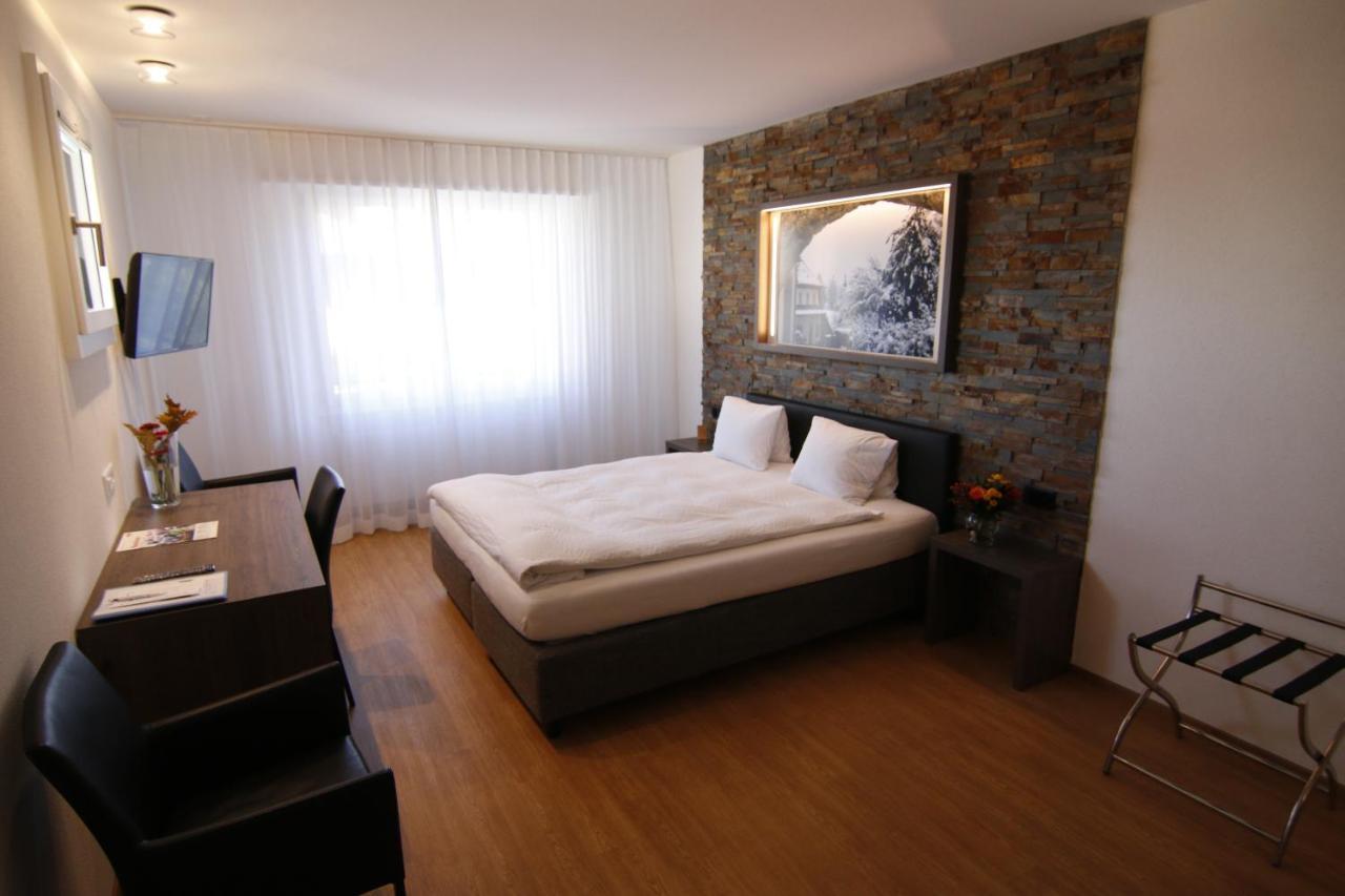 Hotel Eremitage Arlesheim Bagian luar foto