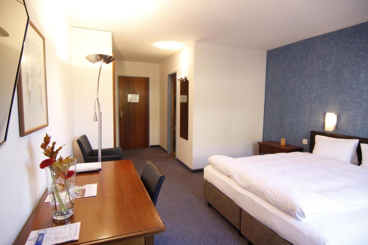 Hotel Eremitage Arlesheim Bagian luar foto