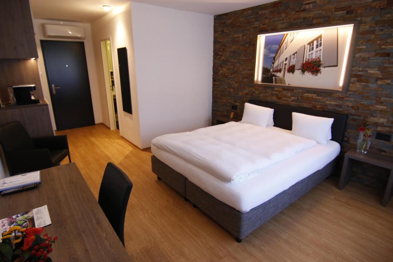 Hotel Eremitage Arlesheim Bagian luar foto