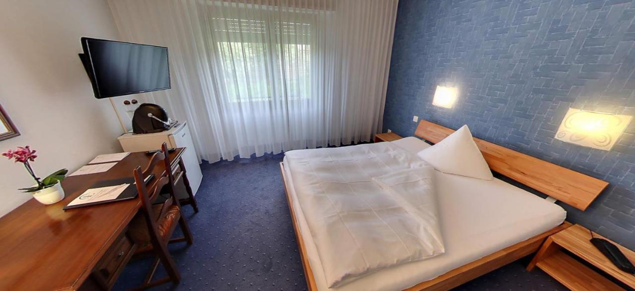 Hotel Eremitage Arlesheim Bagian luar foto