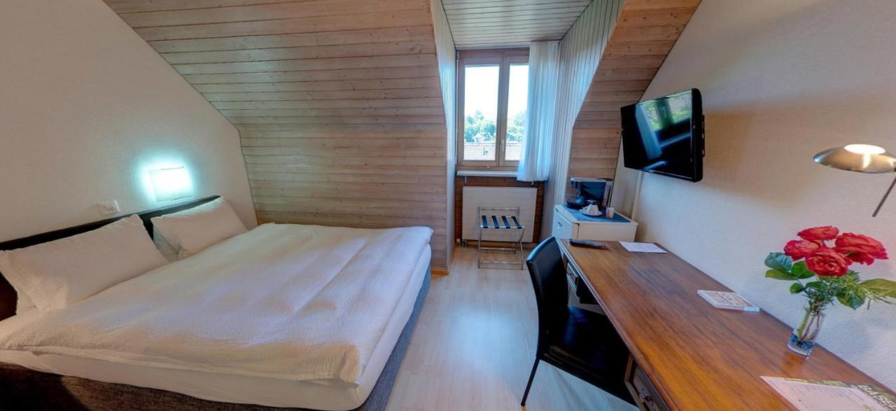 Hotel Eremitage Arlesheim Bagian luar foto