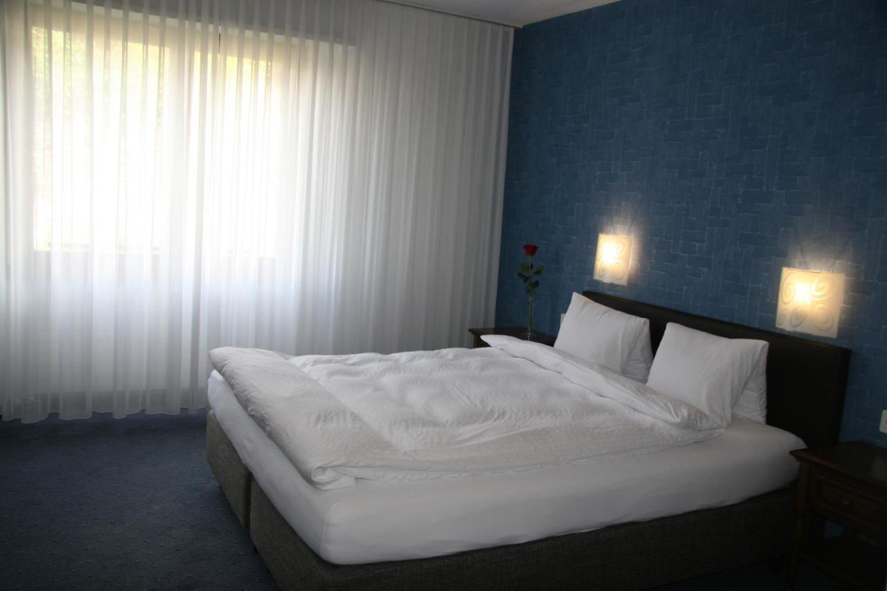 Hotel Eremitage Arlesheim Bagian luar foto